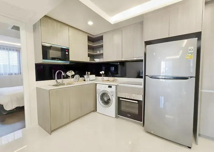 Circle Rein Sukhumvit 12 *